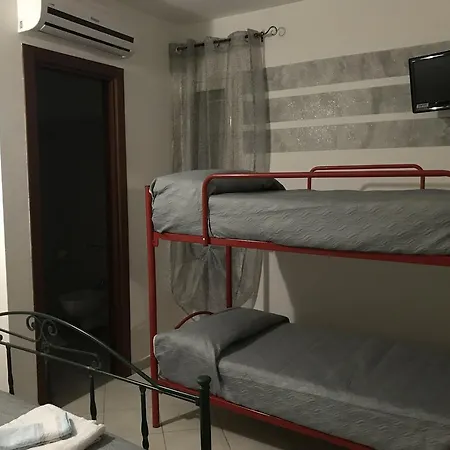 Nocleg ze śniadaniem Rosy And Roby 3*