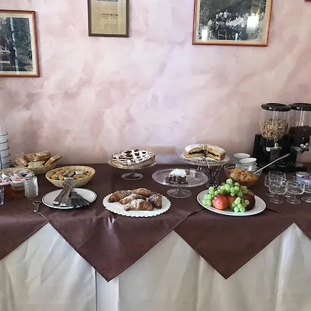 Nocleg ze śniadaniem Rosy And Roby 3*